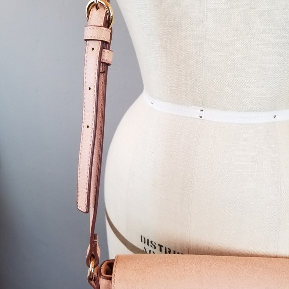Lauren Conrad Poesie Scalloped Blush Leather Cross Body Purse Rose Gold Details - Picture 3 of 8